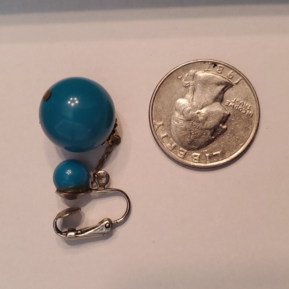 🆑️vintage blue ball drop earrings - Picture 3 of 3